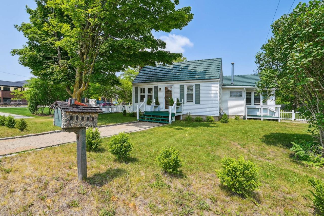 Boyne City Cottage Walk To Downtown And Lake! المظهر الخارجي الصورة