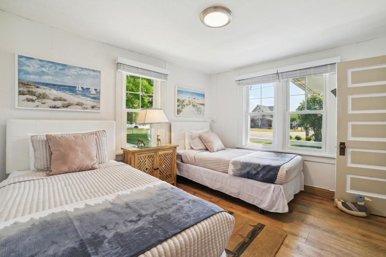 Boyne City Cottage Walk To Downtown And Lake! المظهر الخارجي الصورة